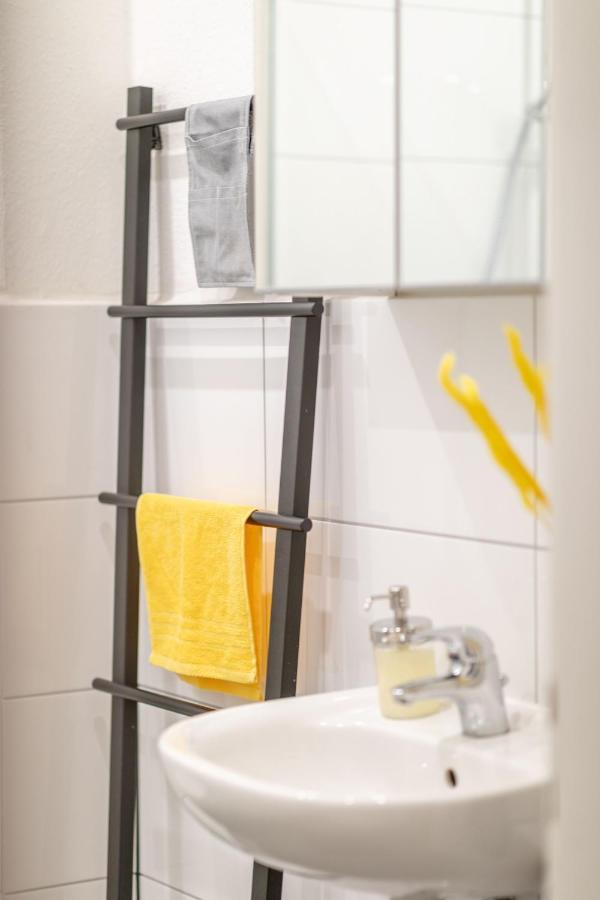Studio Loft With Walk-In Rain-Shower Apartment ฮัมบูร์ก ภายนอก รูปภาพ